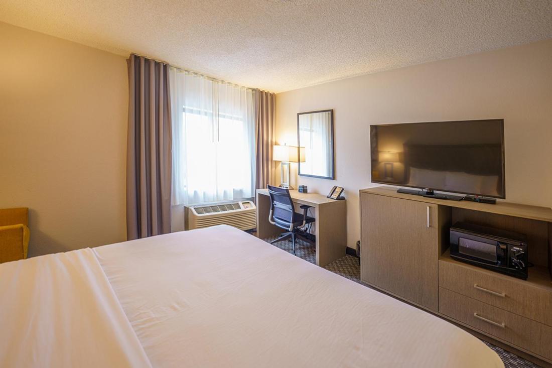 מלון Wingate By Wyndham Brunswick Ga I-95 מראה חיצוני תמונה