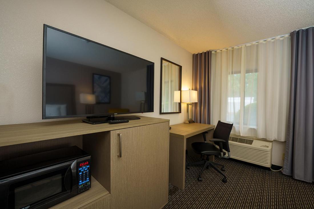 מלון Wingate By Wyndham Brunswick Ga I-95 מראה חיצוני תמונה