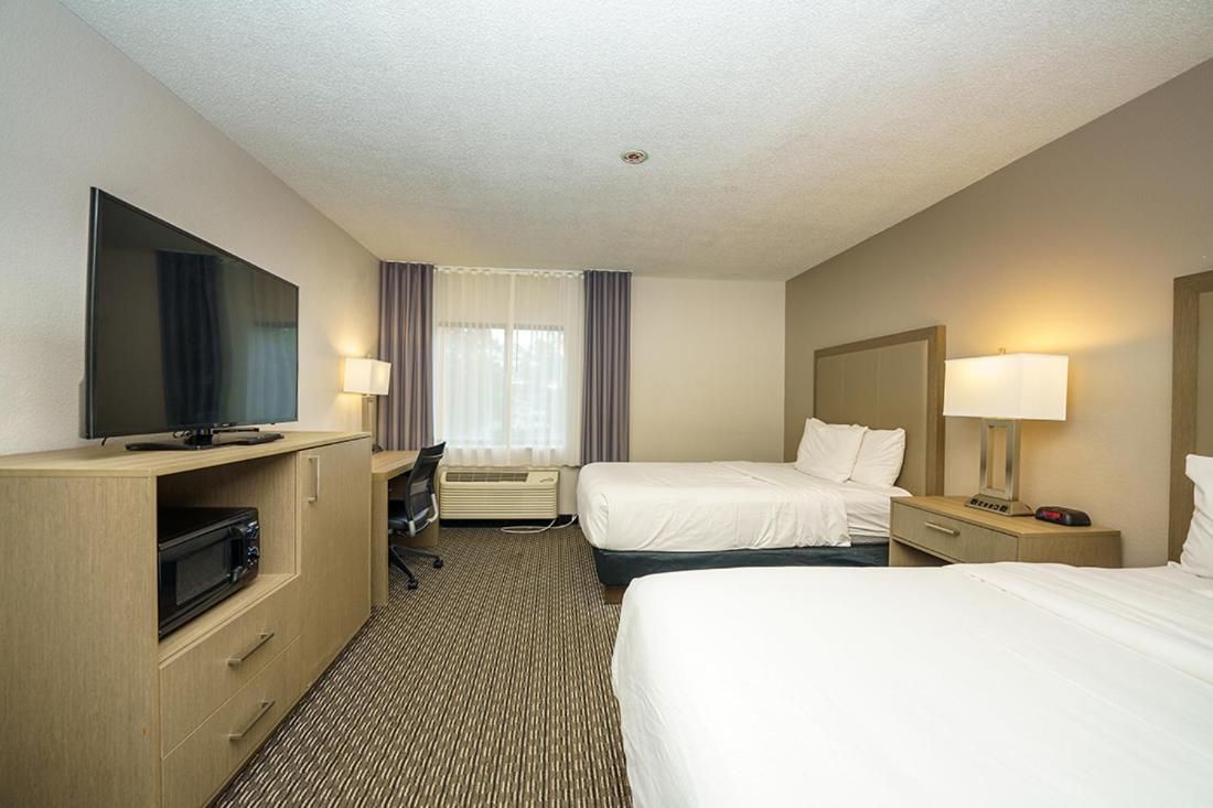 מלון Wingate By Wyndham Brunswick Ga I-95 מראה חיצוני תמונה
