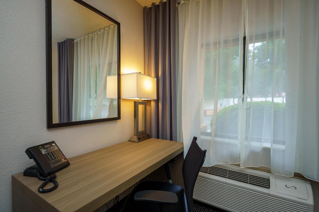 מלון Wingate By Wyndham Brunswick Ga I-95 מראה חיצוני תמונה