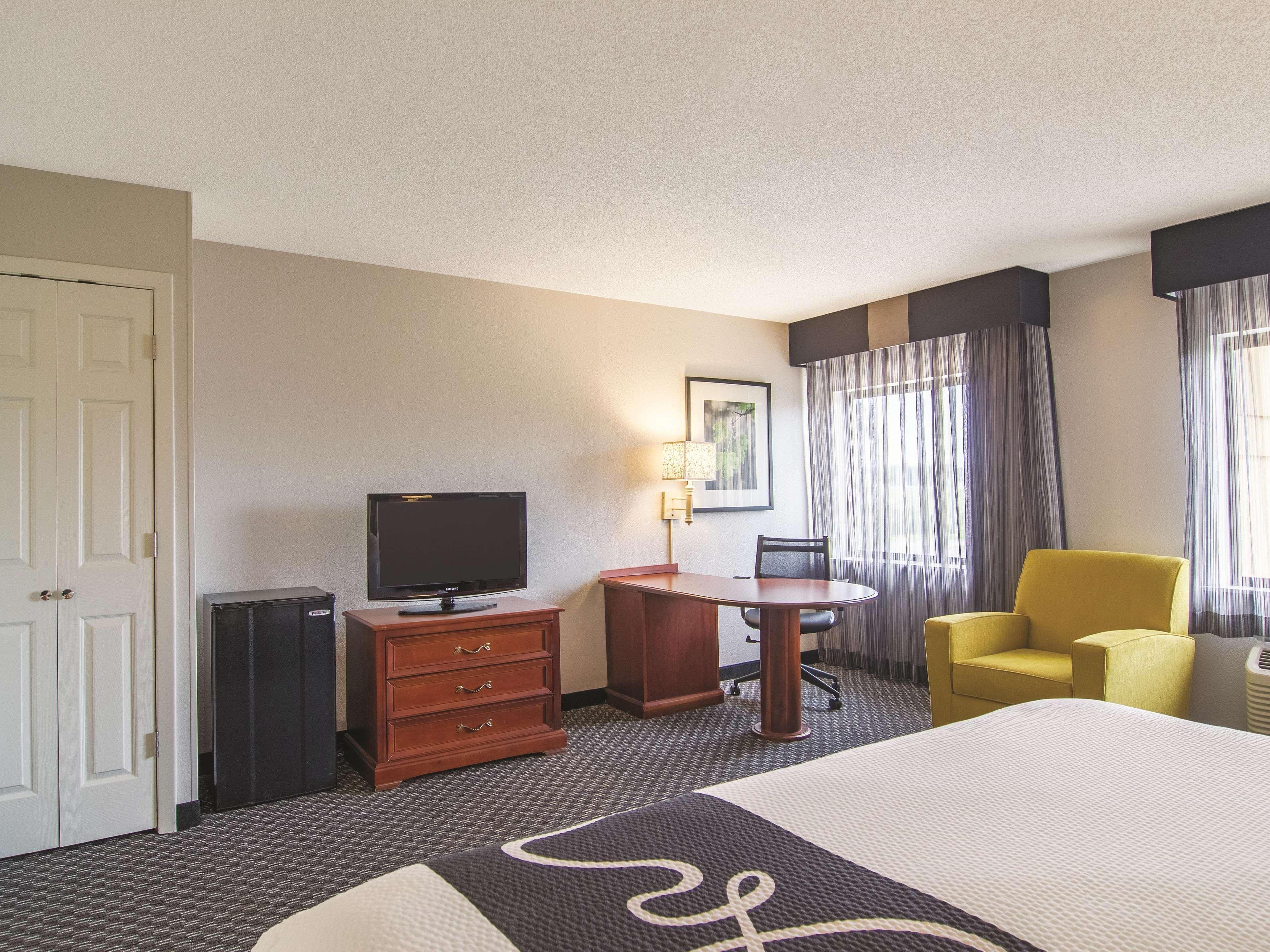 מלון Wingate By Wyndham Brunswick Ga I-95 מראה חיצוני תמונה